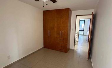 MONTES BLANCOS JURIQUILLA CASA EN RENTA 3 RECÁMARAS $17,500 MXN