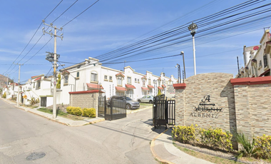 Casa en venta en Huehuetoca, Estado de México. CLM ADJUDICADA