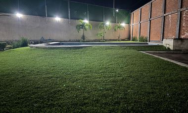 Casa En El Corazón De Cuautla, Con Jardín Y Alberca Privada