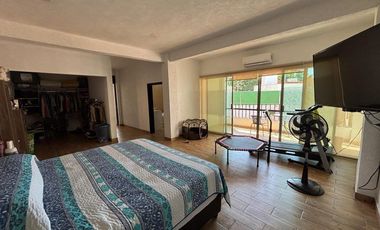 Casa En El Corazón De Cuautla, Con Jardín Y Alberca Privada