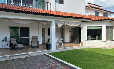 Casa En El Corazón De Cuautla, Con Jardín Y Alberca Privada