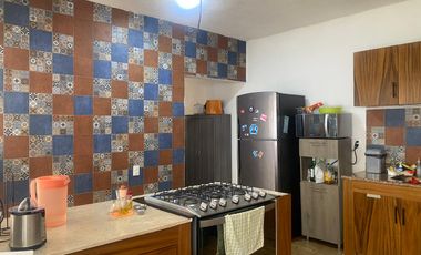 Casa En El Corazón De Cuautla, Con Jardín Y Alberca Privada