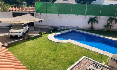 Casa En El Corazón De Cuautla, Con Jardín Y Alberca Privada