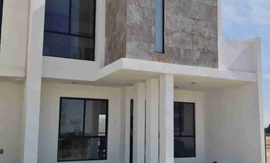 Hermosa casa en Tecámac, con 3 habitaciones todas con baño completo