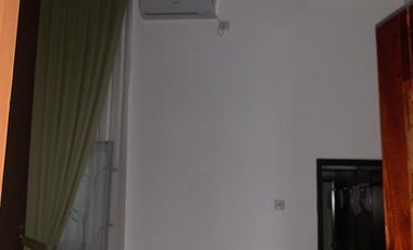 Rumah Cantik, Dekat Lap. Perwira Tengku Bey