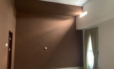 Rumah Cantik, Dekat Lap. Perwira Tengku Bey