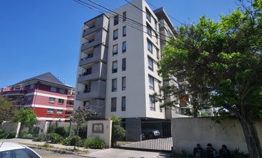 Lindo departamento 2 dormitorios 1 baño, con estacionamiento, en edificio de baja dencidad