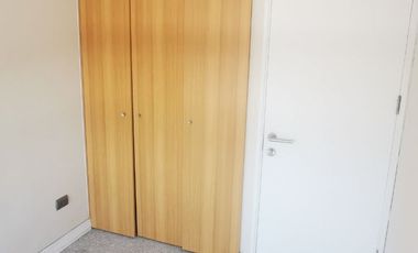 Lindo departamento 2 dormitorios 1 baño, con estacionamiento, en edificio de baja dencidad