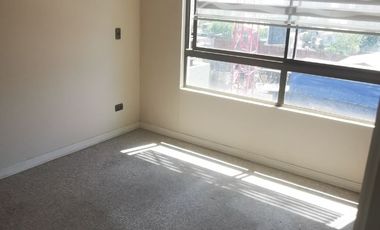 Lindo departamento 2 dormitorios 1 baño, con estacionamiento, en edificio de baja dencidad