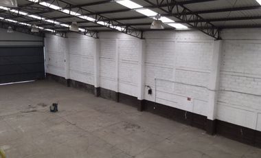 CUAUTITLAN, LOMA BONITA, a media calle de avenida principal, BODEGA INDEPENDIENTE 865 M2 OFICINAS 50 M2