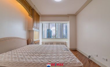Spacious 3BR w/ Balcony & Panoramic Views – Hidalgo Place, Rockwell Makati