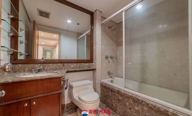 Spacious 3BR w/ Balcony & Panoramic Views – Hidalgo Place, Rockwell Makati