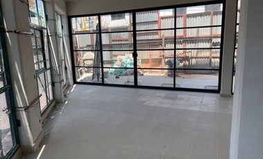 MAGNIFICO LOCAL COMERCIAL EN MINI PLAZA CON 4 CAJONES DE ESTACIONAMIENTO AL FRENTE 130 M2 NUEVO