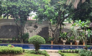 Modern Classic Da Vinci Luxury Estate in Kemang Timur: Exclusive Move-In Ready Home with Large Pool