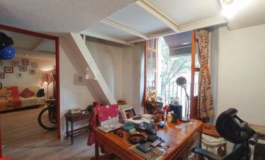 Departamento con Balcon Frances en Centro Historico a un costado de Claustro de Sor Juana.