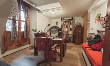 Departamento con Balcon Frances en Centro Historico a un costado de Claustro de Sor Juana.