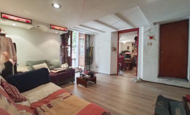 Departamento con Balcon Frances en Centro Historico a un costado de Claustro de Sor Juana.