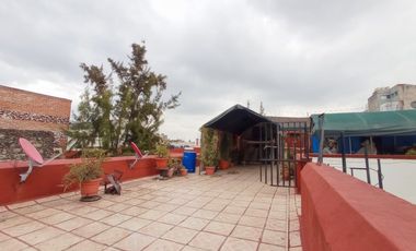 Departamento con Balcon Frances en Centro Historico a un costado de Claustro de Sor Juana.