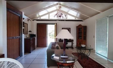 Hotel -casa en venta en  fraccionamiento club de golf Santa Fe, Morelos- 7 recamaras, 13 baños completos