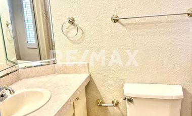 CASA EN RENTA EN FRACC PASEOS DEL PINAR