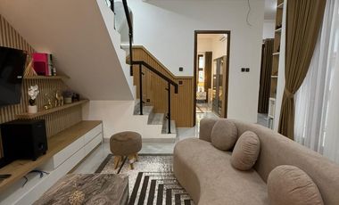RUMAH FULL FURNISH DI CLUSTER EKSKLUSIF DALAM RINGROAD DEKAT JALAN RAYA GEDONG KUNING.