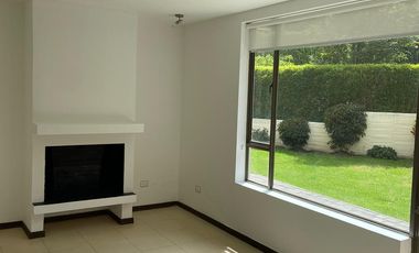 CASA DE RENTA O VENTA CUMBAYA SECTOR EL RESERVORIO CERCA A LA UNIVERSIDAD SAN FRANCISCO DE QUITO