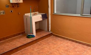 CASA DE RENTA O VENTA CUMBAYA SECTOR EL RESERVORIO CERCA A LA UNIVERSIDAD SAN FRANCISCO DE QUITO