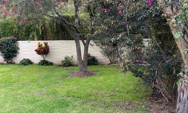 CASA DE RENTA O VENTA CUMBAYA SECTOR EL RESERVORIO CERCA A LA UNIVERSIDAD SAN FRANCISCO DE QUITO