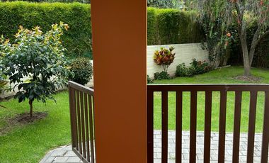 CASA DE RENTA O VENTA CUMBAYA SECTOR EL RESERVORIO CERCA A LA UNIVERSIDAD SAN FRANCISCO DE QUITO