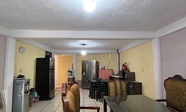 Casa en venta en Chalco Centro: invierte en una propiedad con gran potencial y plusvalía en aumento- 3 recamaras, 3 baños