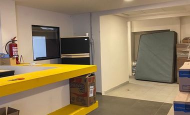 PLAZA LOS NOGALES SOBRE AVENIDA LOS NOGALES 2 LOCALES JUNTOS EN ESQUINA