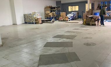 PLAZA LOS NOGALES SOBRE AVENIDA LOS NOGALES 2 LOCALES JUNTOS EN ESQUINA