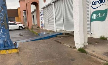 PLAZA LOS NOGALES SOBRE AVENIDA LOS NOGALES 2 LOCALES JUNTOS EN ESQUINA