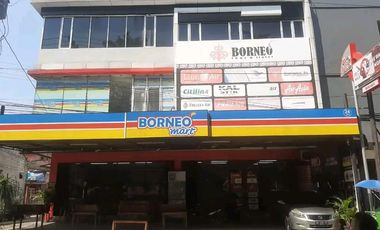 DIJUAL RUANG USAHA 3 LANTAI STRATEGIS DEPAN KAMPUS UPN SETURAN SLEMAN YOGYA