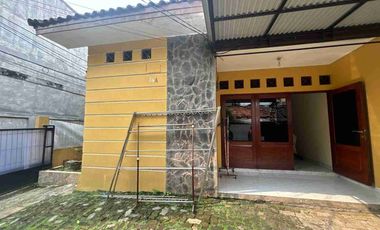 Rumah Sewa Nyaman 3 KT, Akses 1 mobil, Tanjung Barat, Jagakarsa, Jaksel