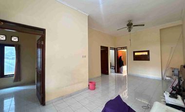 Rumah Sewa Nyaman 3 KT, Akses 1 mobil, Tanjung Barat, Jagakarsa, Jaksel