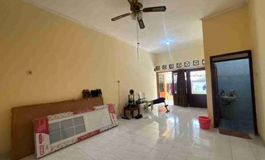 Rumah Sewa Nyaman 3 KT, Akses 1 mobil, Tanjung Barat, Jagakarsa, Jaksel