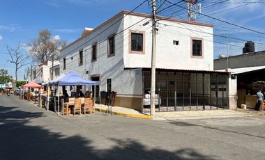 Renta de Oficinas en planta alta sobre Av. Solidaridad, en la colonia Molino de Parras, a unos minutos de Calzada La Huerta y el Monumento  L Cárdenas