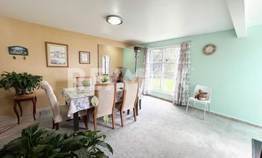 Casa en venta en Jesús del Monte, Cuajimalpa, CDMX. Con 2 recamaras, 3 baños y servicios básicos.