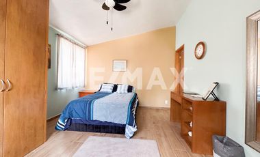 Casa en venta en Jesús del Monte, Cuajimalpa, CDMX. Con 2 recamaras, 3 baños y servicios básicos.