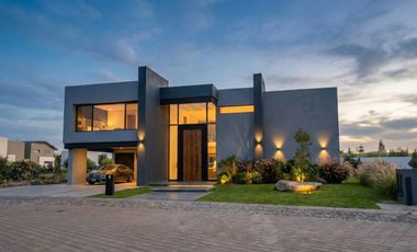 Casa en Renta en El Campanario Querétaro