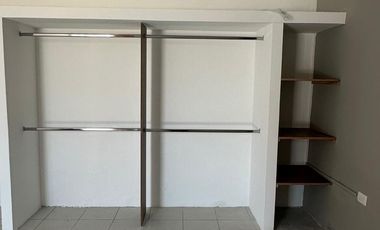 Renta cuarto con baño y servicios. Col. Lagunela. Laguna de San Baltazar.