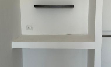 Renta cuarto con baño y servicios. Col. Lagunela. Laguna de San Baltazar.