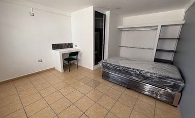 Renta cuarto con baño y servicios. Col. Lagunela. Laguna de San Baltazar.