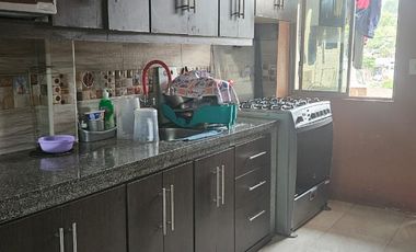 EDIFICIO EN VENTA DE 4 DEPARTAMENTOS SUR LOJA