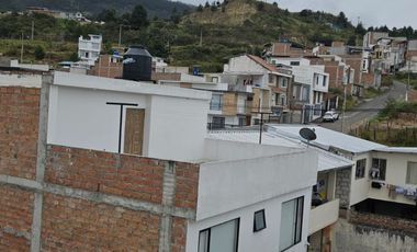 EDIFICIO EN VENTA DE 4 DEPARTAMENTOS SUR LOJA