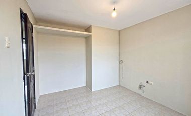 Alquiler de Casa de 2 Pisos y 3 Dormitorios con anaqueles y closets - Villa Bonita Etapa 5 Exterior, Vía a Daule