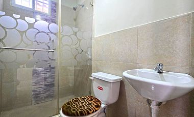 Alquiler de Casa de 2 Pisos y 3 Dormitorios con anaqueles y closets - Villa Bonita Etapa 5 Exterior, Vía a Daule