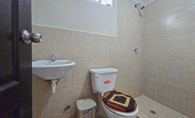 Alquiler de Casa de 2 Pisos y 3 Dormitorios con anaqueles y closets - Villa Bonita Etapa 5 Exterior, Vía a Daule