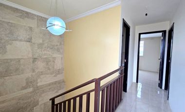 Alquiler de Casa de 2 Pisos y 3 Dormitorios con anaqueles y closets - Villa Bonita Etapa 5 Exterior, Vía a Daule